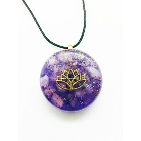 Colgante Orgonita Color Morado con Símbolos Flor de Loto